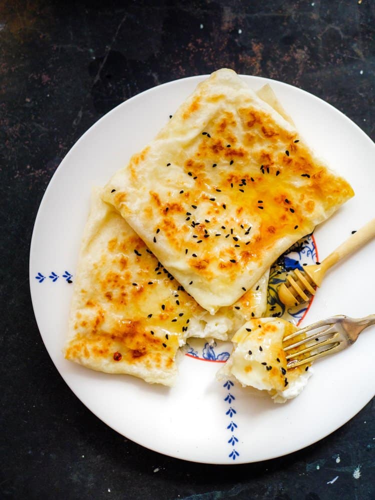 Filopakke med fetaost og honning - oppskrift fra Et kjøkken i Istanbul